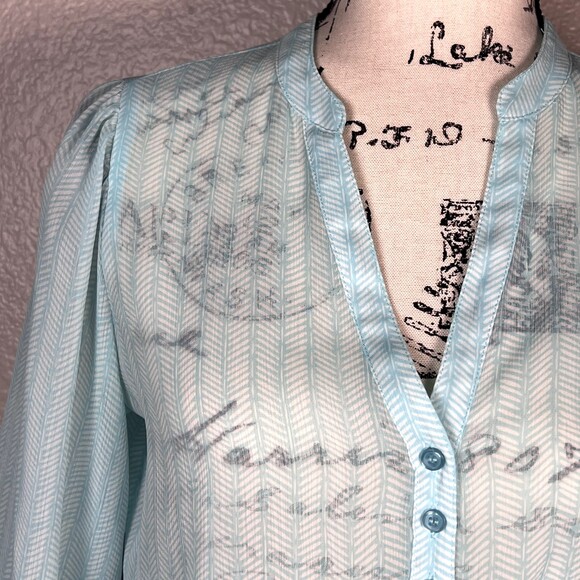 The Limited Sz S Sheer Blouse 3/4 Balloon Sleeve Pale Blue Striped Buttons - Picture 2 of 12